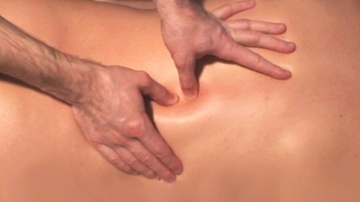 Массаж спины. Видео урок массажа спины в домашних условиях. Video tutorial back massage at home